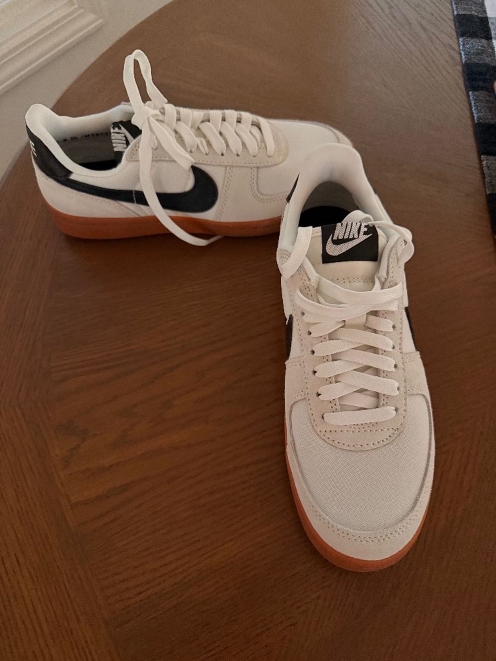 NIKE SHOES